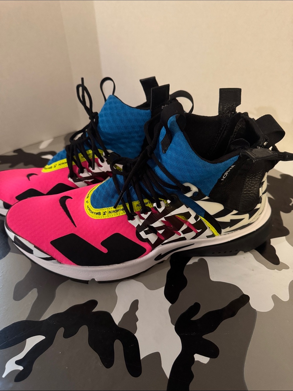 Nike Men's Sneakers in Hot Pink, Blue and Yellow Accent